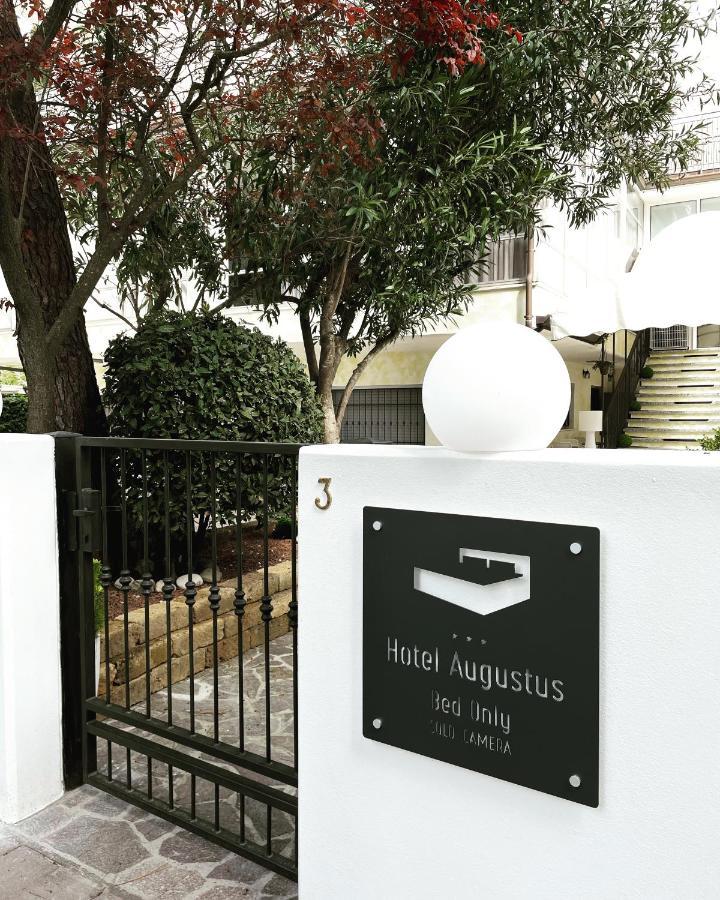 Hotel Augustus Milano Marittima Exterior foto